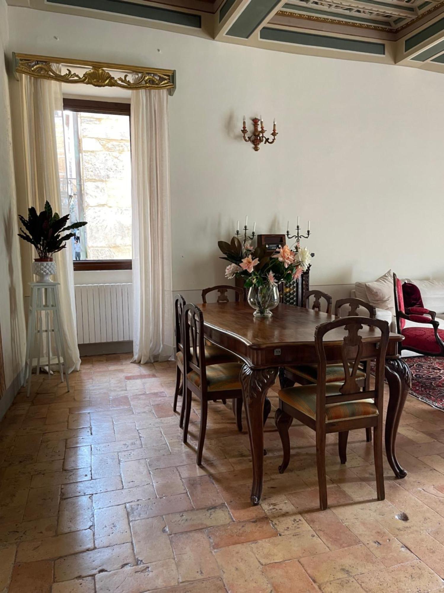 Palazzo Lauri Spoleto Apartment ภายนอก รูปภาพ