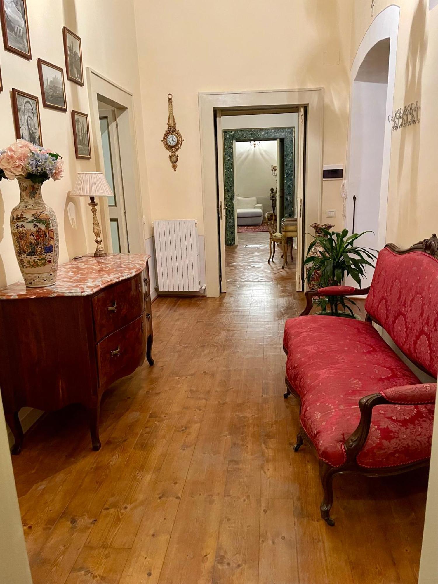 Palazzo Lauri Spoleto Apartment ภายนอก รูปภาพ