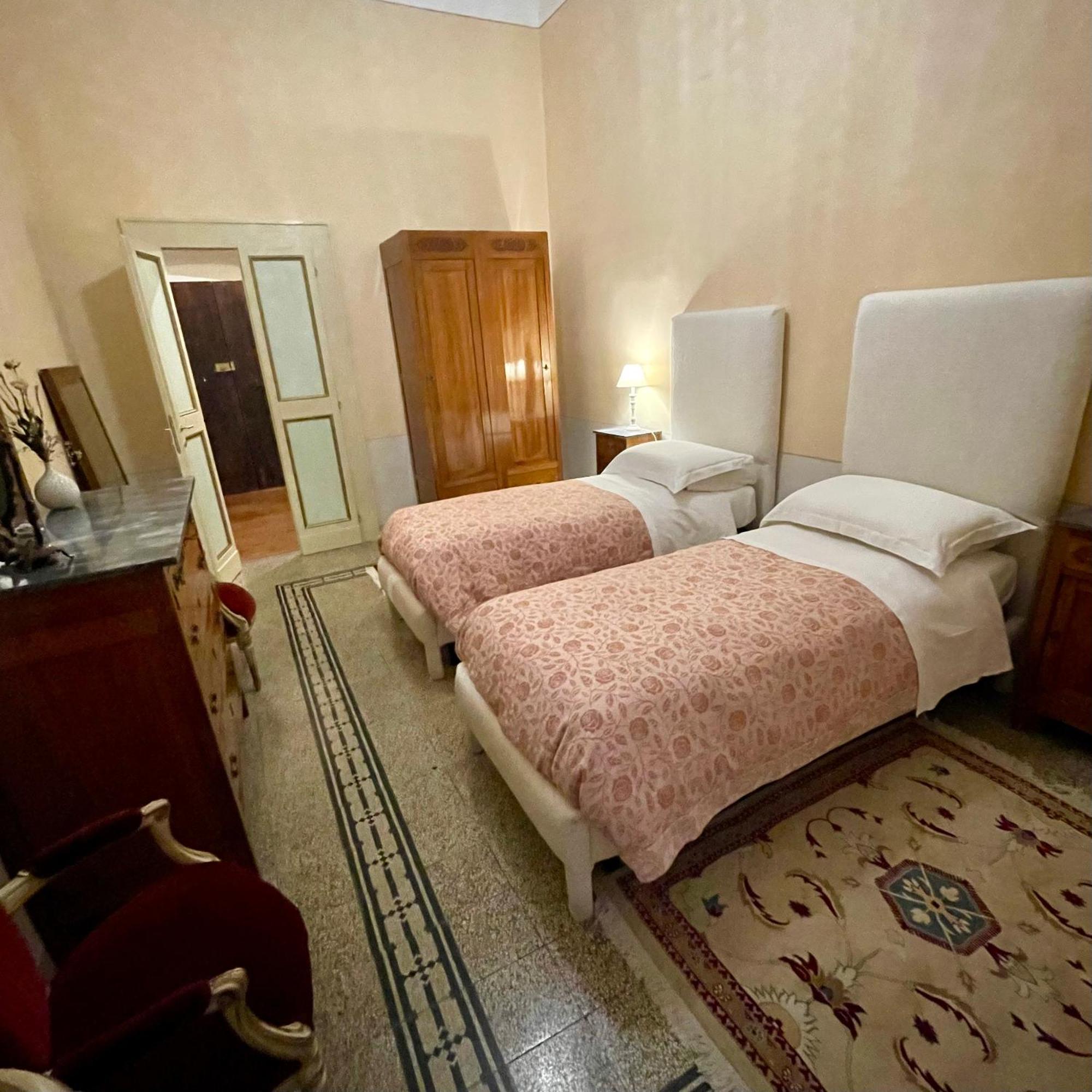 Palazzo Lauri Spoleto Apartment ภายนอก รูปภาพ